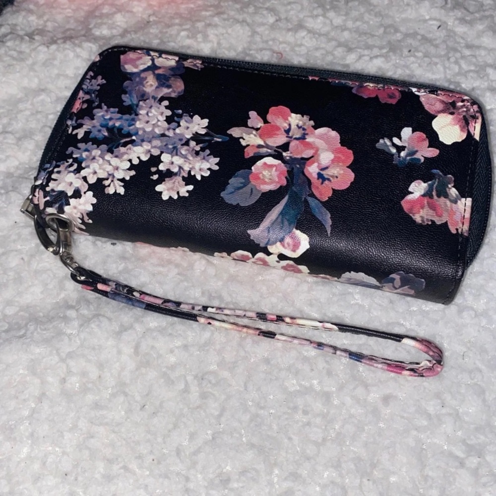 Flower Wristlet Wallet